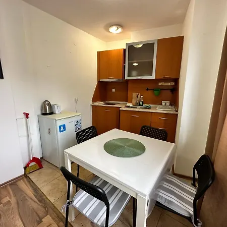 Ramada Gondola Апартаменти Бансько